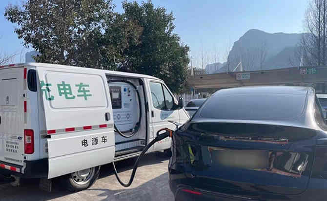 硚口区汽车搭电